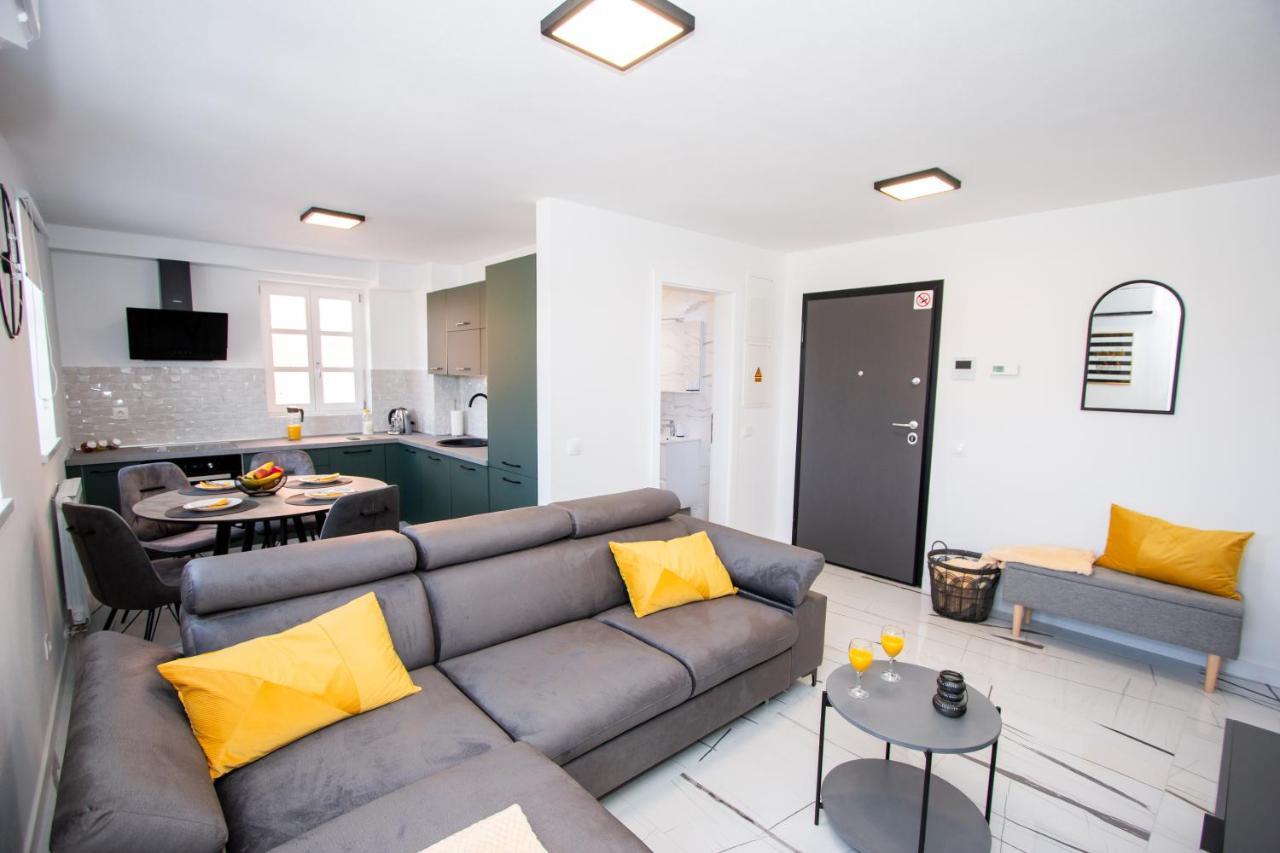 Apartmani Kac Karlovac Exterior foto